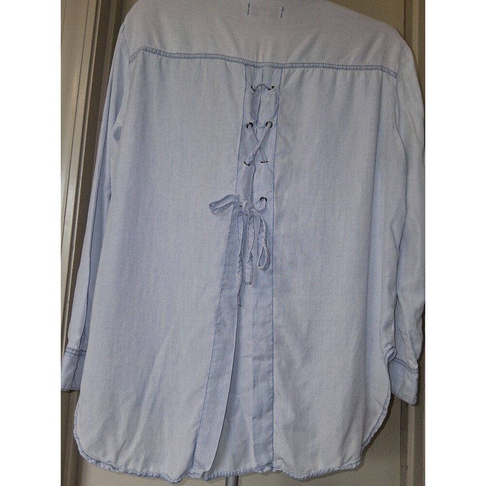 Women's Knox Rose Light Wash Chambray Button-Front w/ Lace Trim & Lace-Up Back L - Picture 7 of 9
